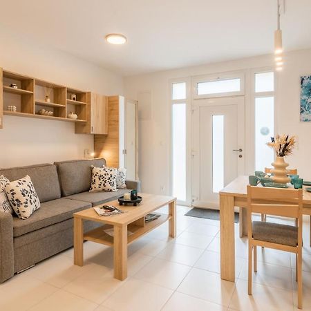 Jegmadar & Fekete Golya Apartmanok Mosonmagyaróvár エクステリア 写真