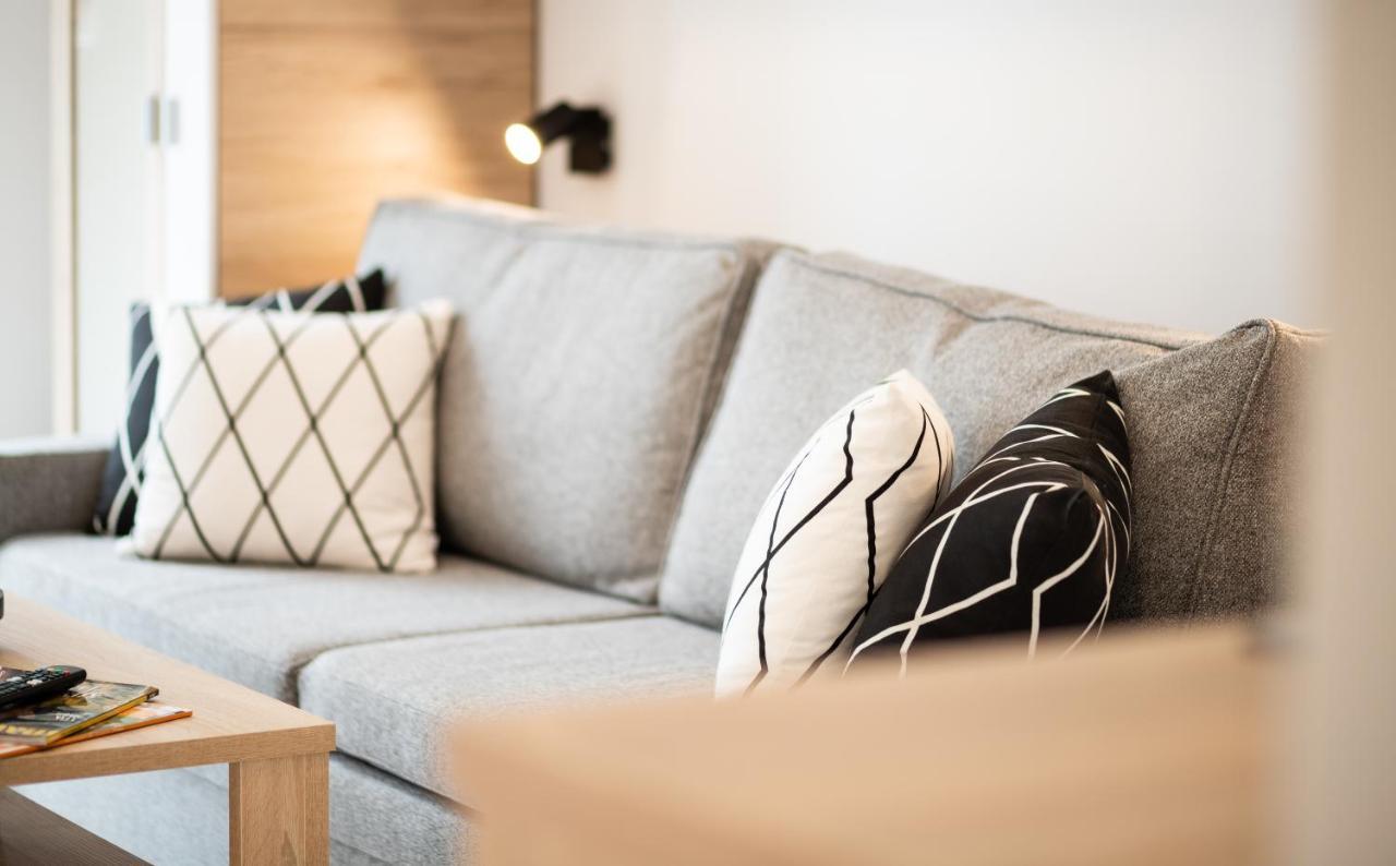 Jegmadar & Fekete Golya Apartmanok Mosonmagyaróvár エクステリア 写真
