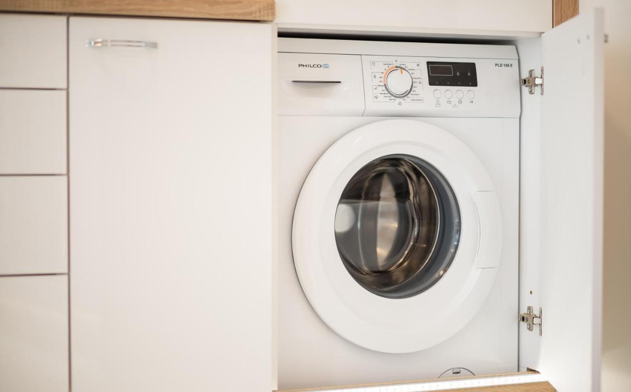 Jegmadar & Fekete Golya Apartmanok Mosonmagyaróvár エクステリア 写真