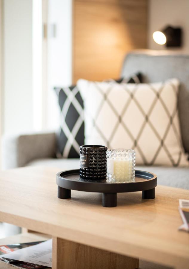 Jegmadar & Fekete Golya Apartmanok Mosonmagyaróvár エクステリア 写真